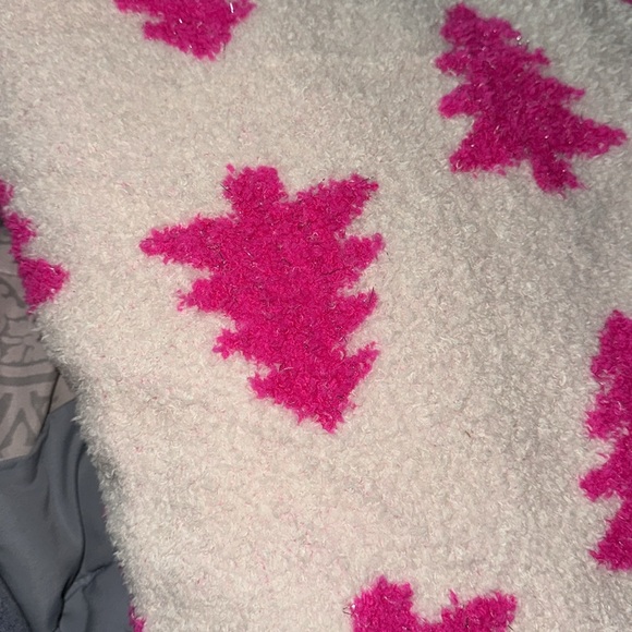 Cupcakes and Cashmere Pink Tinsel Christmas Tree Oversized Throw Blanket 50x70 - Picture 2 of 7